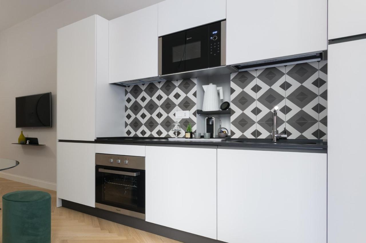 Sphera Bologna, Design Suite Under The Two Towers Екстер'єр фото