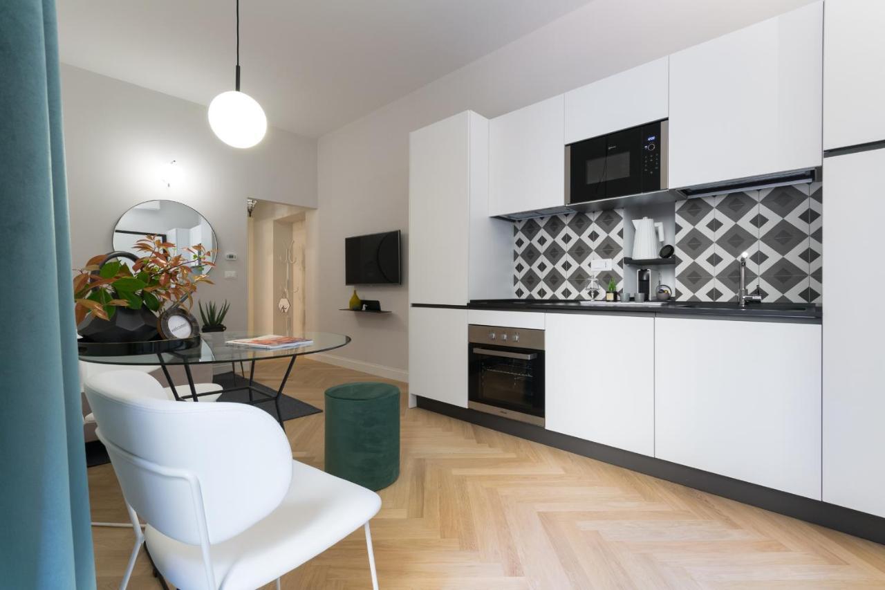 Sphera Bologna, Design Suite Under The Two Towers Екстер'єр фото
